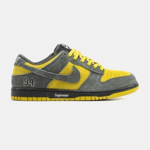 Supreme x Nike SB Dunk Low